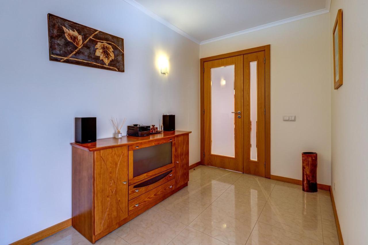 Two Bedroom Apartment With Rooftop Pool In อัลวอร์ ภายนอก รูปภาพ